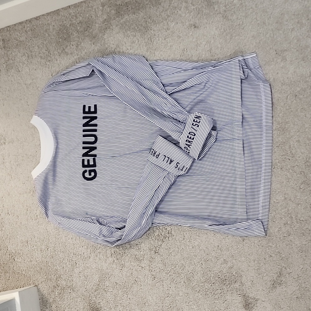 Like new SEN oversize top